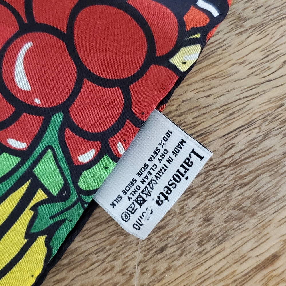 MOSCHINO 100% silk square scarf teddy fruits - Picture 3 of 4